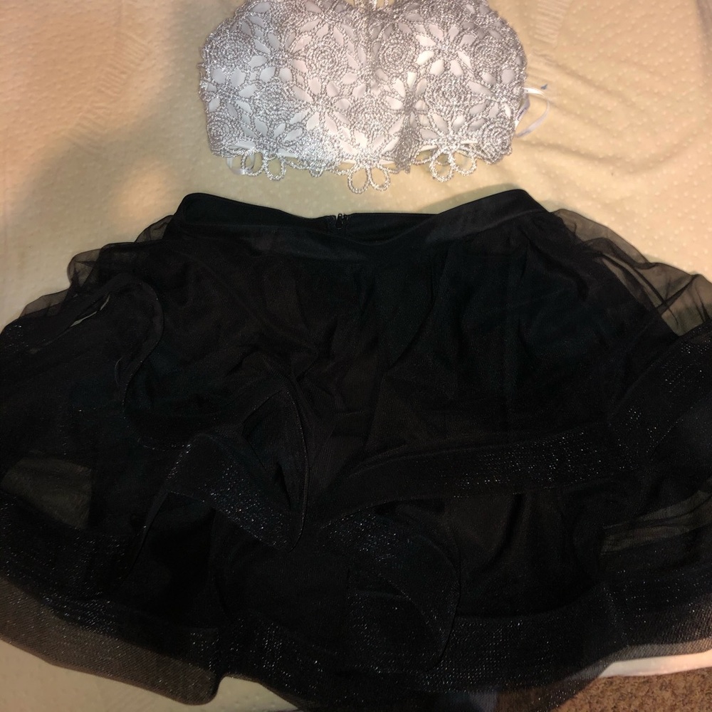 Gorgeous 2 piece dress!